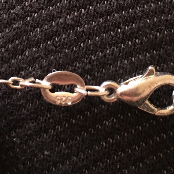 18” 925 Stamped Chain w/ Silver Alloy Key Pendant - Picture 2 of 5